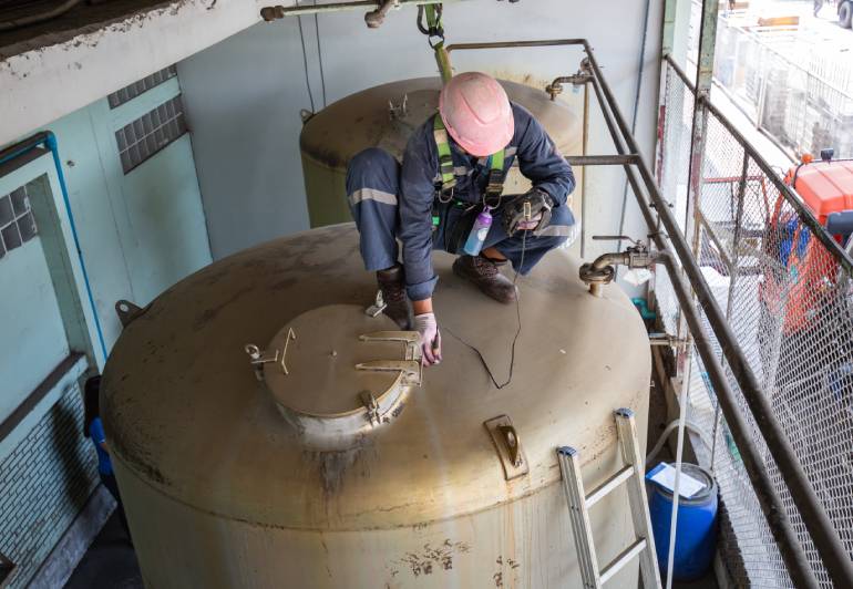 Professional Tank Cleaning Services in Dubai